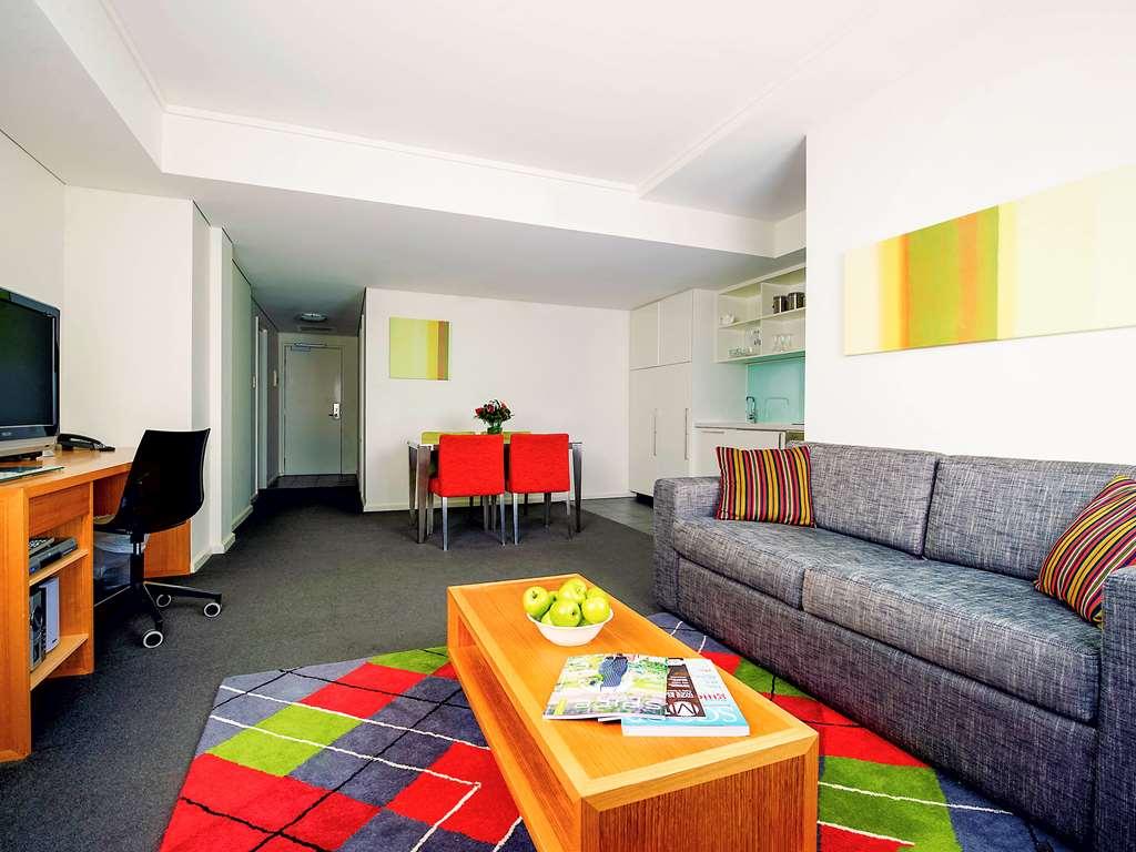 East Perth Suites Hotel ภายนอก รูปภาพ