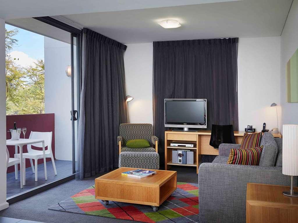East Perth Suites Hotel ภายนอก รูปภาพ