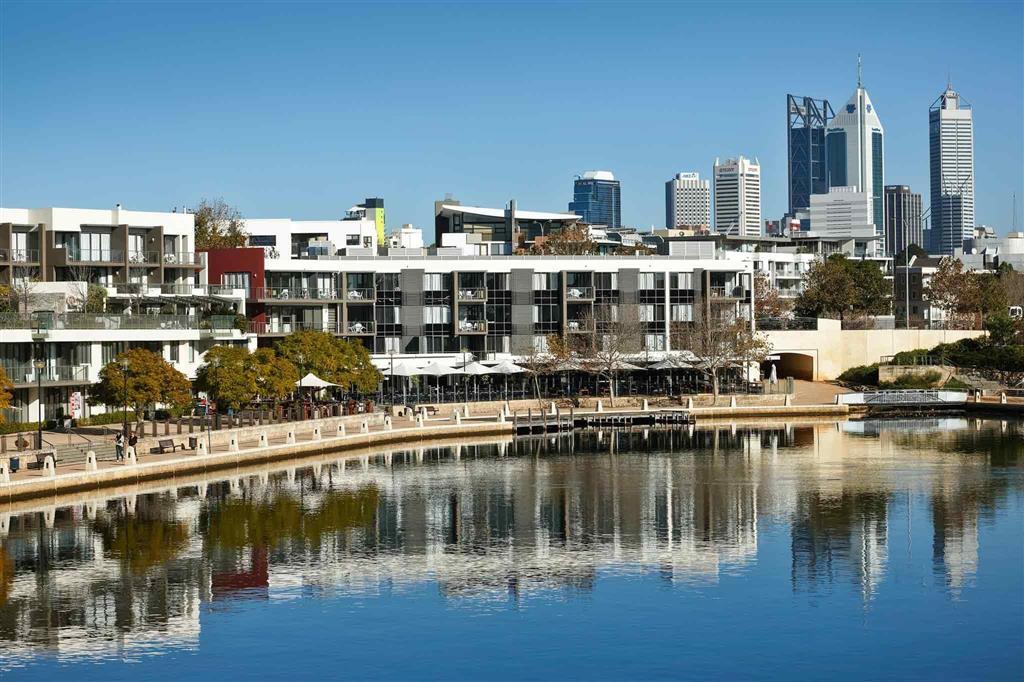 East Perth Suites Hotel ภายนอก รูปภาพ