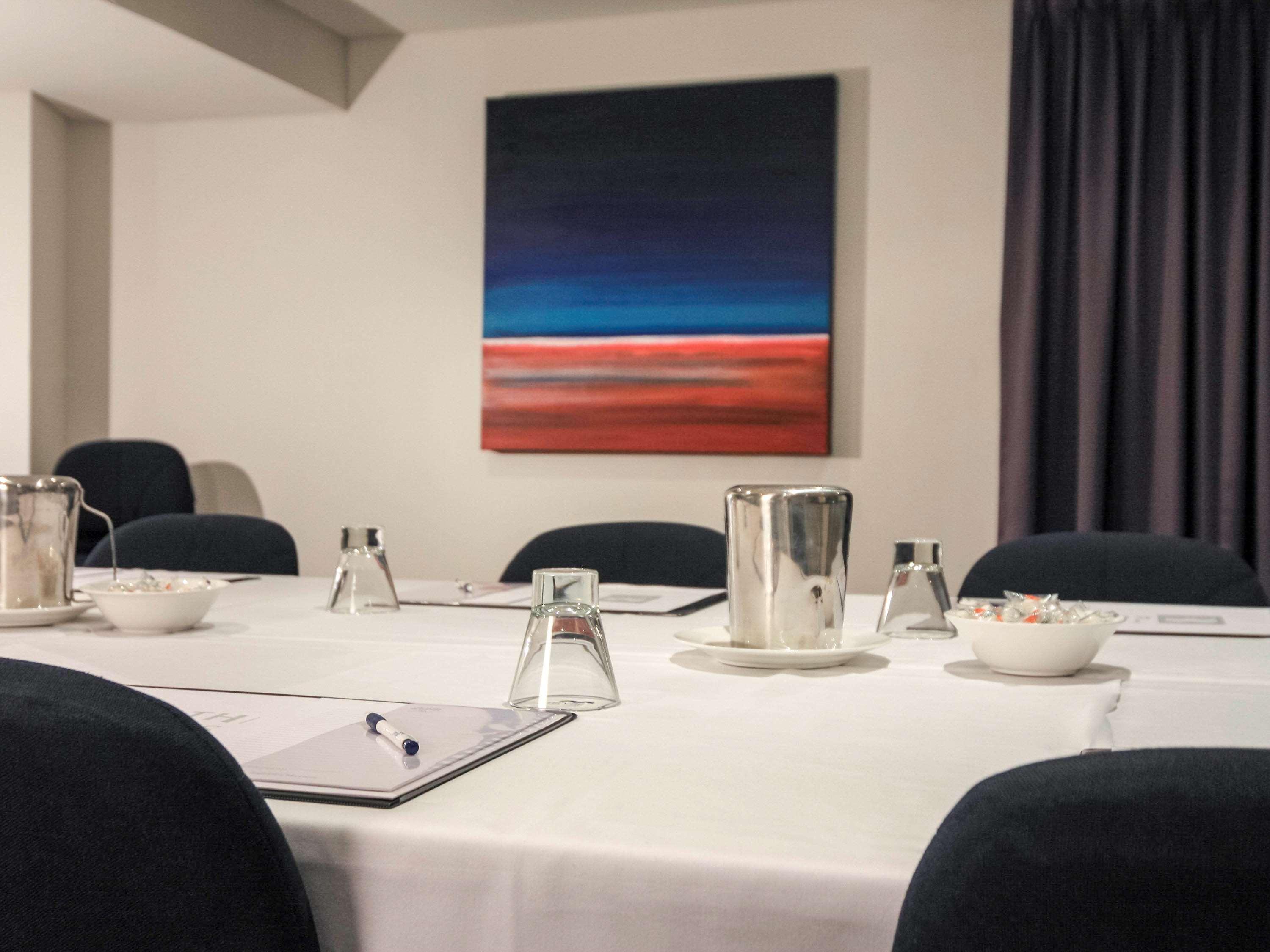 East Perth Suites Hotel ภายนอก รูปภาพ
