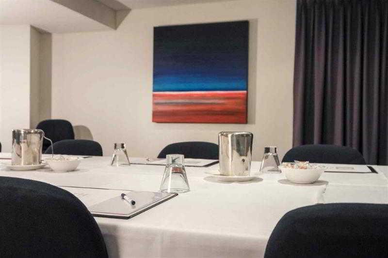 East Perth Suites Hotel ภายนอก รูปภาพ