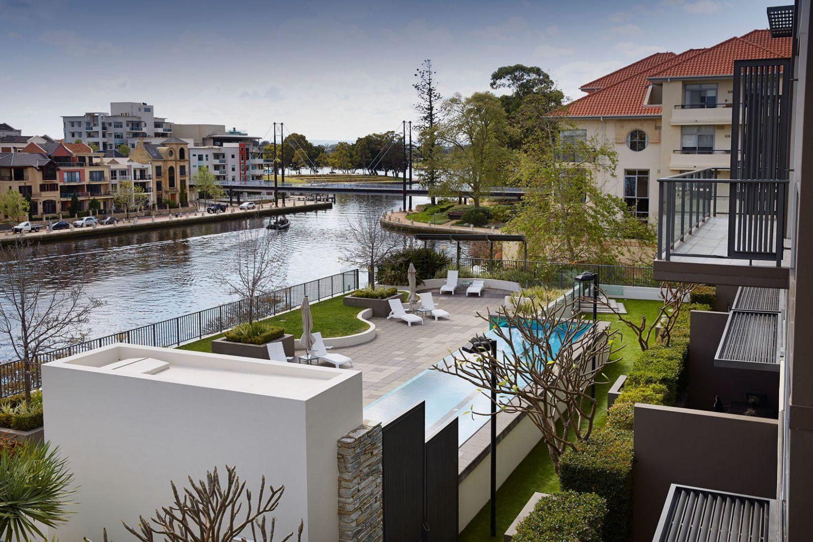 East Perth Suites Hotel ภายนอก รูปภาพ