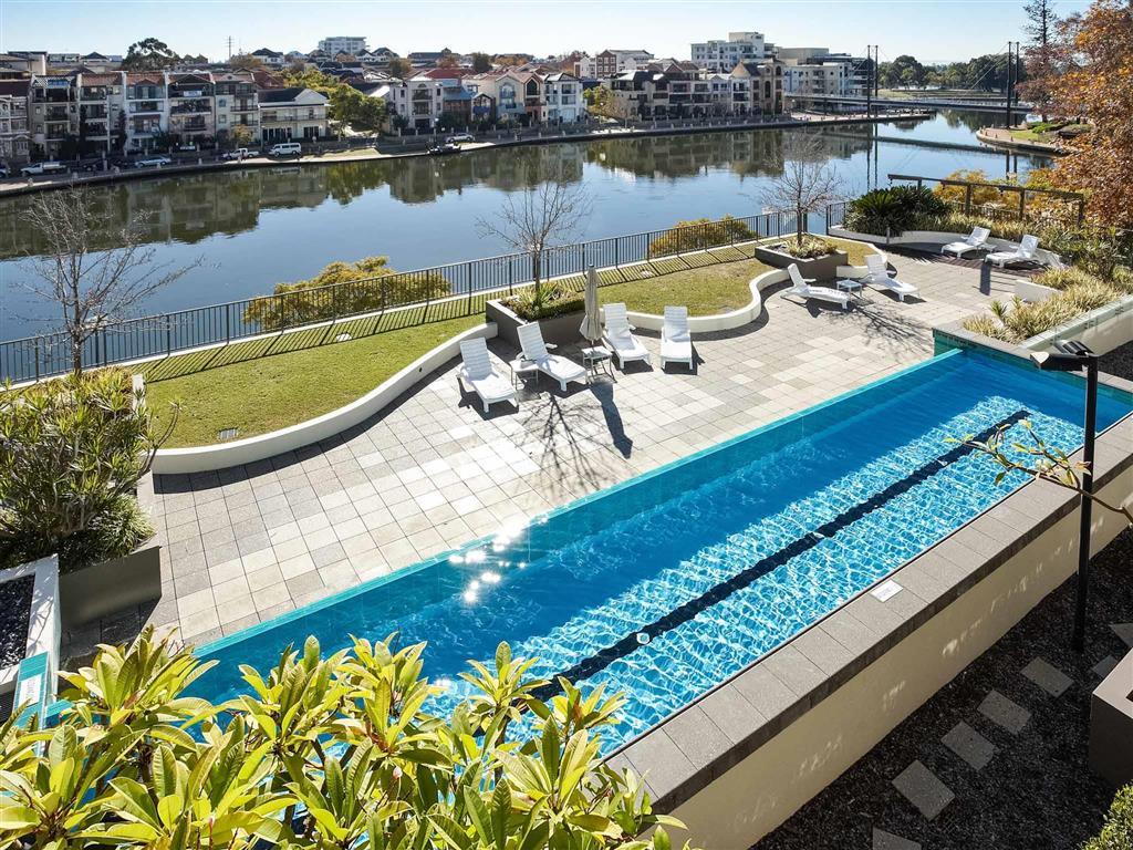East Perth Suites Hotel ภายนอก รูปภาพ