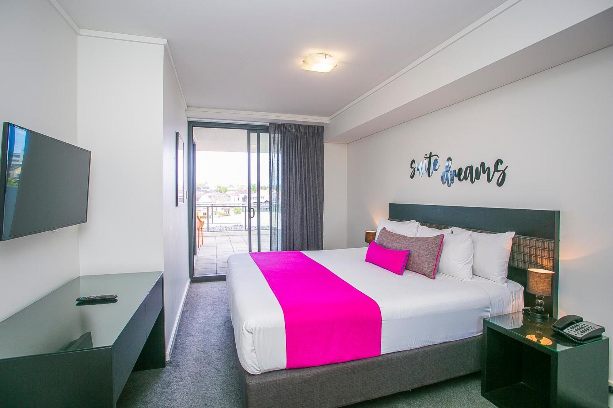 East Perth Suites Hotel ภายนอก รูปภาพ