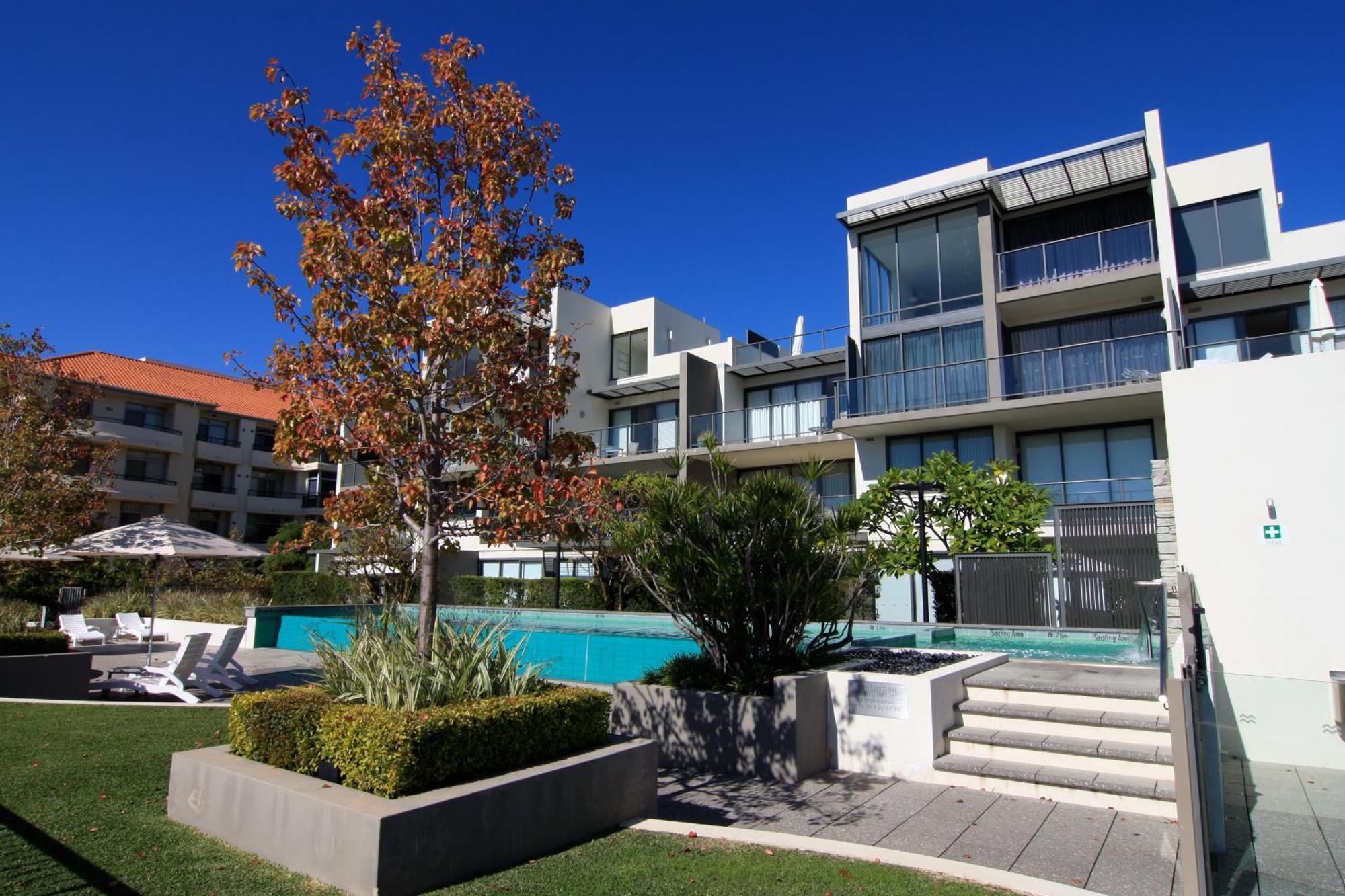 East Perth Suites Hotel ภายนอก รูปภาพ